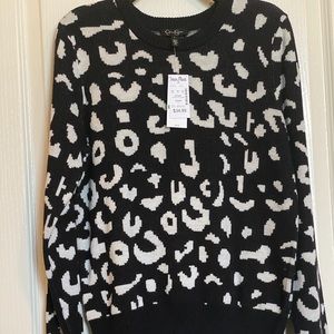 Jessica Simpson sweater